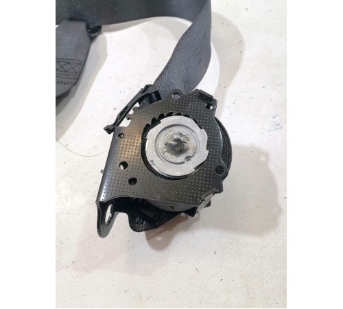 Ремень безопасности задний левый