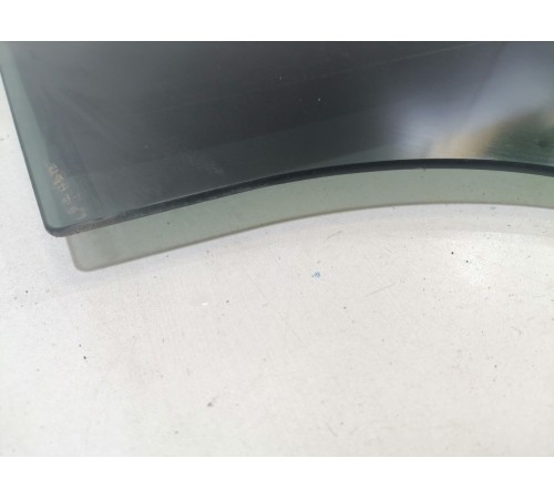 Стекло двери заднее правое