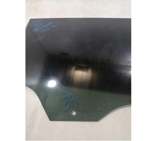 Стекло двери заднее правое