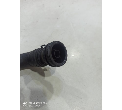 Патрубок системы охлаждения