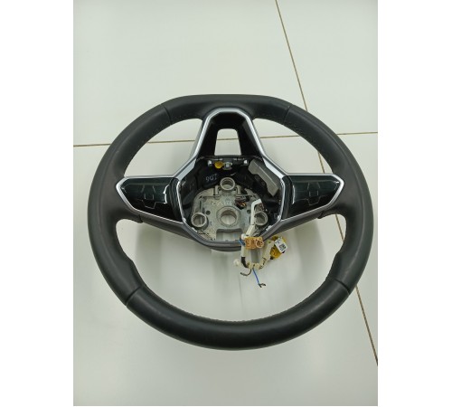 Рулевое колесо в сборе с многофункциональными кнопками