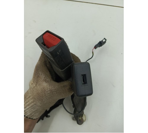 Ответная часть ремня безопасности задняя левая