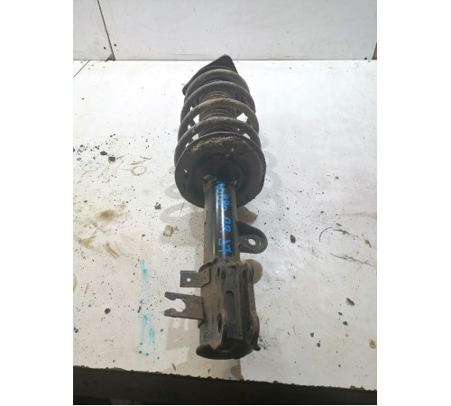 Амортизатор подвески передний правый в сборе