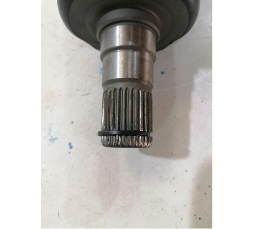 Привод (полуось) передний левый