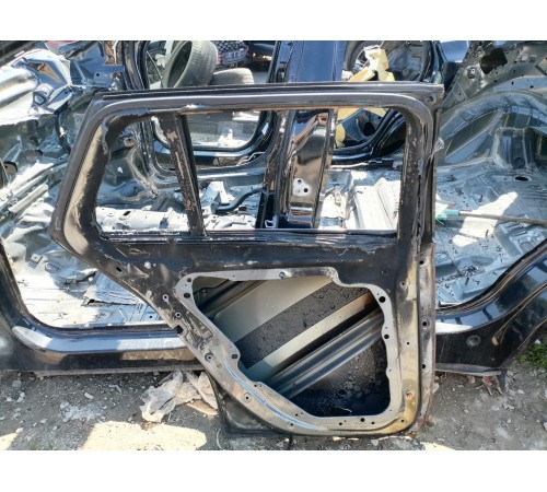 Дверь задняя левая
