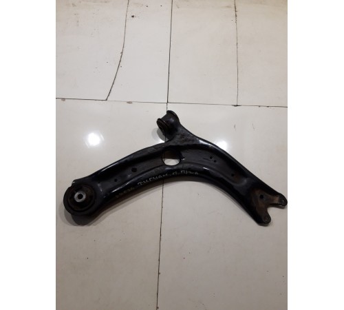 Рычаг подвески(передний правый)