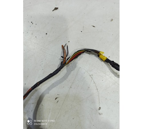 Электропроводка двери (передняя правая)