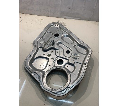 Стеклоподъёмник (задний, правый)