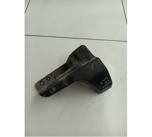 Пыльник бампера задний правый