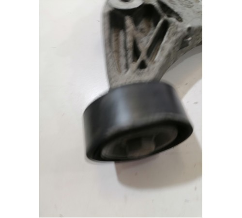 Кронштейн компрессора кондиционера