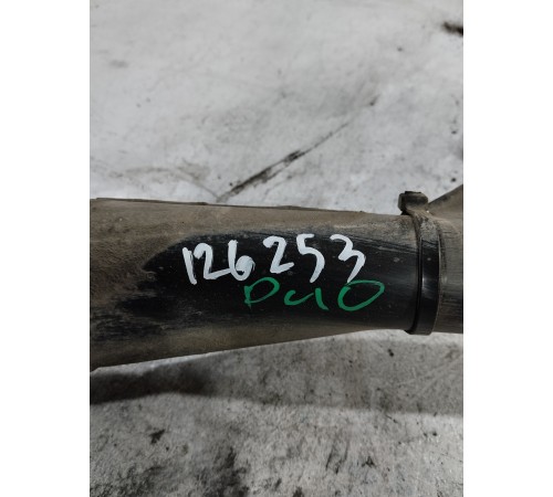 Горловина топливного бака