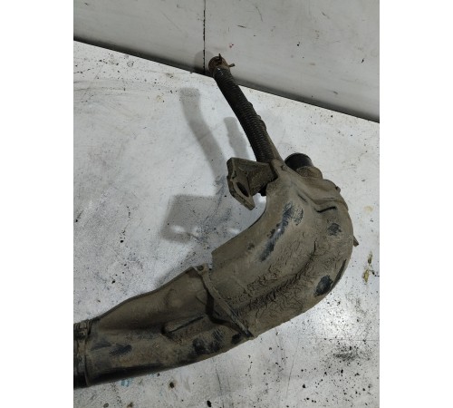 Горловина топливного бака