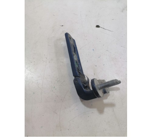 Петля крышки багажника правая