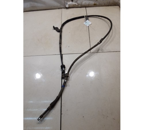 Трос стояночного тормоза (правый)