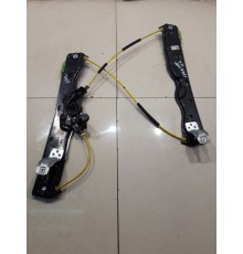 Стеклоподъёмник (передний, правый)