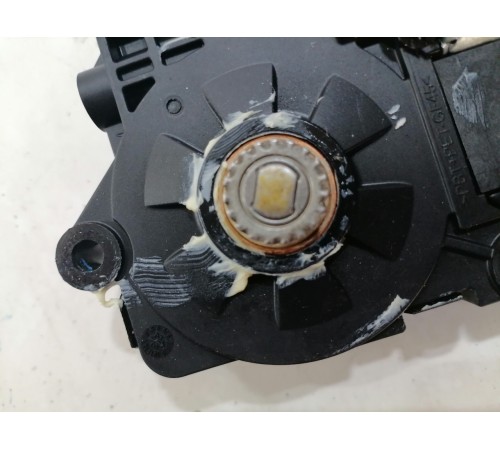 Моторчик люка