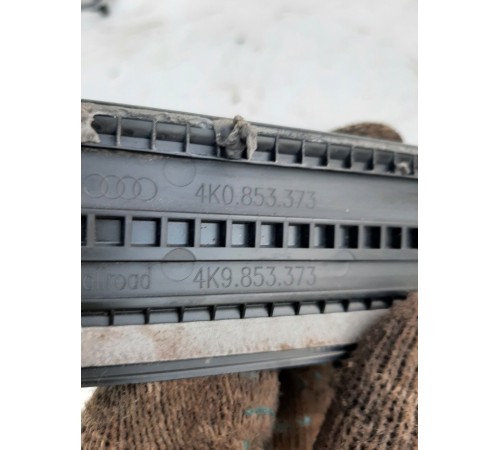 Накладка порога (передняя левая)