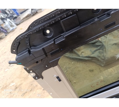 Люк в сборе