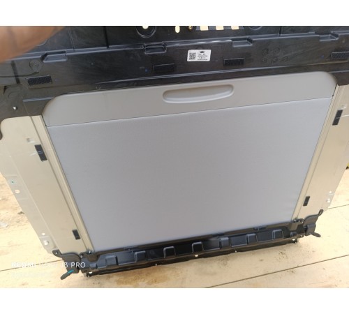 Люк в сборе