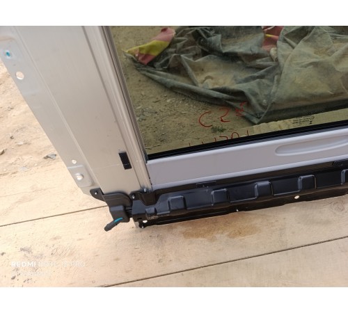 Люк в сборе