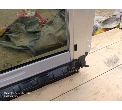 Люк в сборе