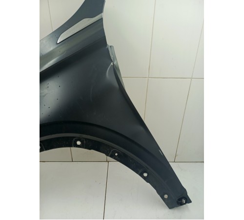 Крыло переднее левое