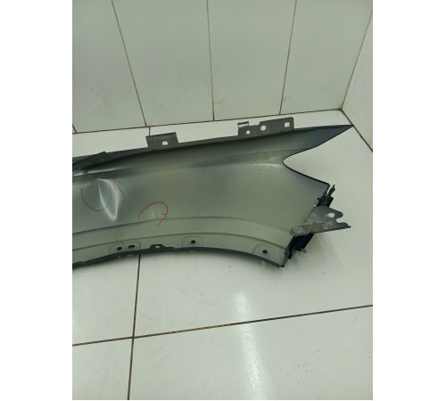 Крыло переднее левое