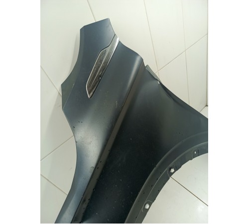 Крыло переднее левое