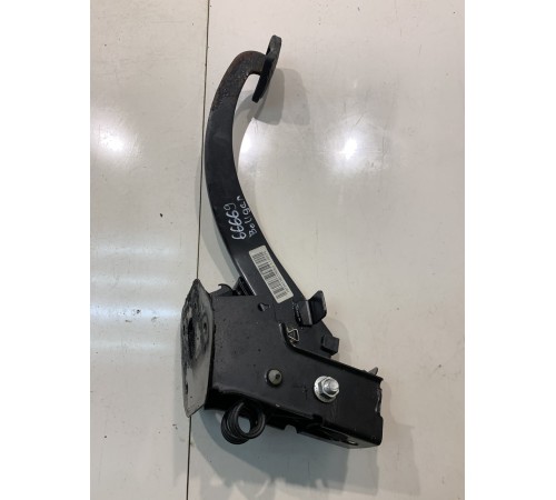 Педаль cцепления