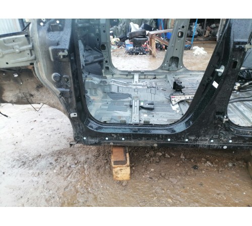 Порог левый с центральной стойкой