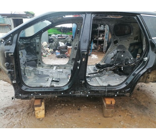 Порог левый с центральной стойкой