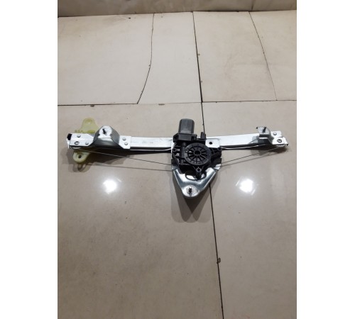 Стеклоподъемник (передний правый)