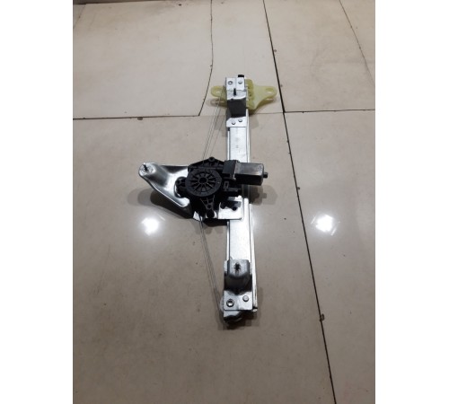 Стеклоподъемник (передний правый)