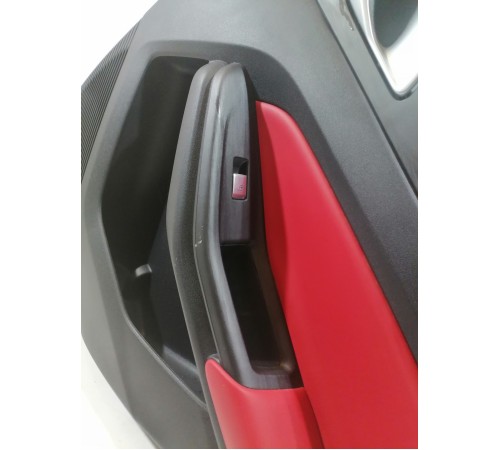 Обшивка двери задняя правая