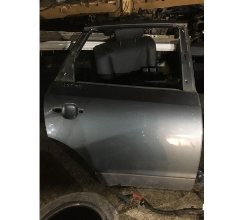 Дверь задняя правая