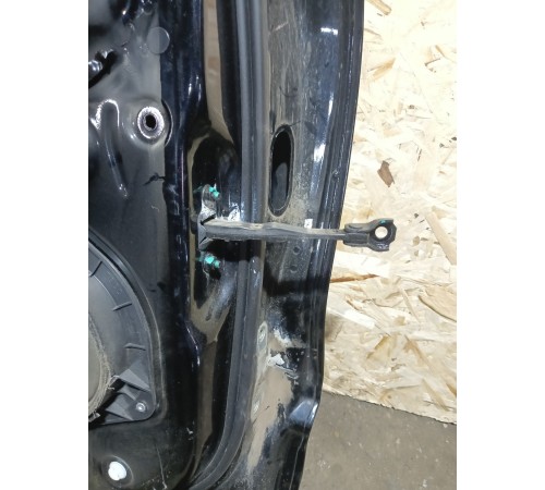 Дверь задняя левая