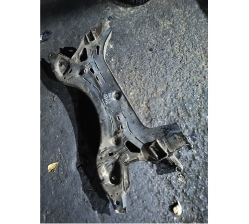 Балка (подрамник) передний