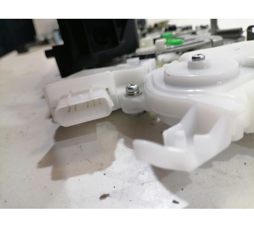 Ручка правой сдвижной двери с механизмом