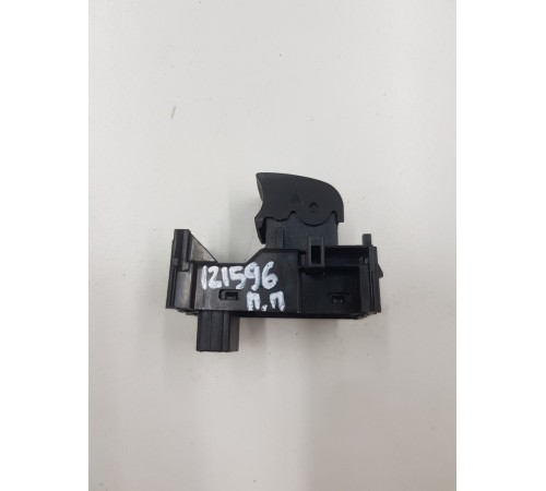 Кнопка стеклоподъёмника передняя правая