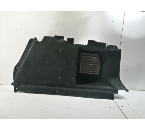 Обшивка багажника правая