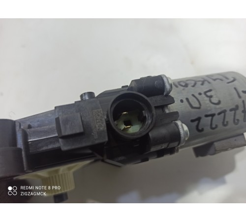 Моторчик стеклоподъёмника задний правый