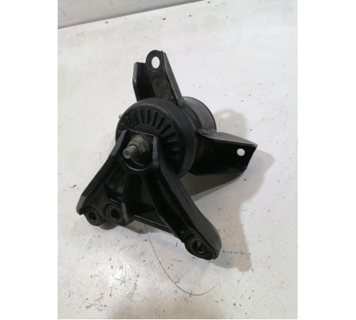 Кронштейн двигателя правый, опора