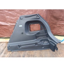 Обшивка багажника правая