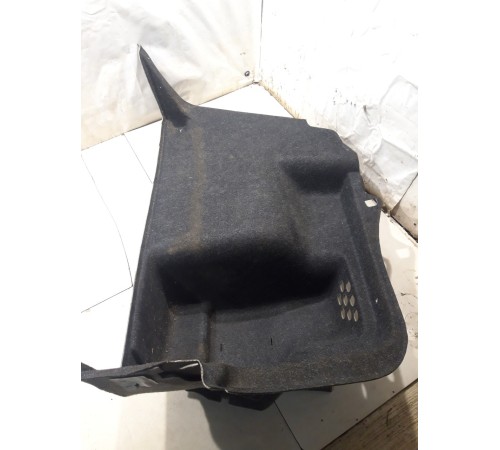 Обшивка багажника (правая)