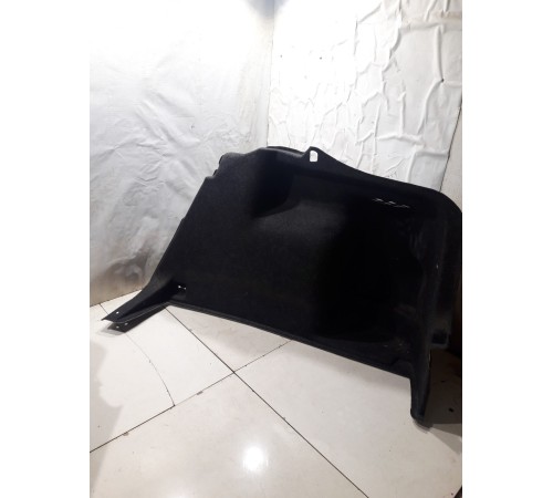 Обшивка багажника (правая)