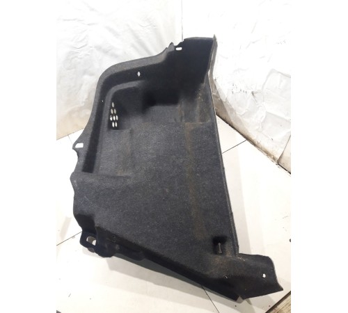 Обшивка багажника (правая)