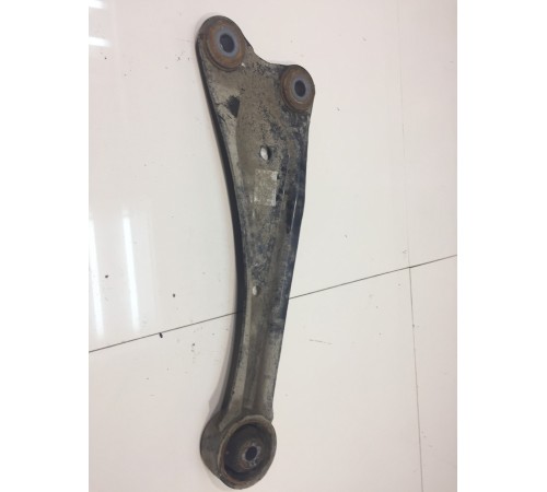 Рычаг подвески задний правый продольный