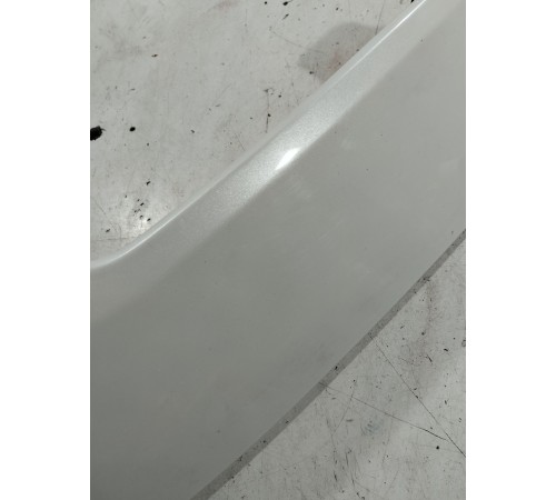 Спойлер крышки багажника