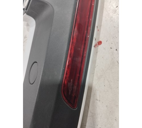 Спойлер крышки багажника