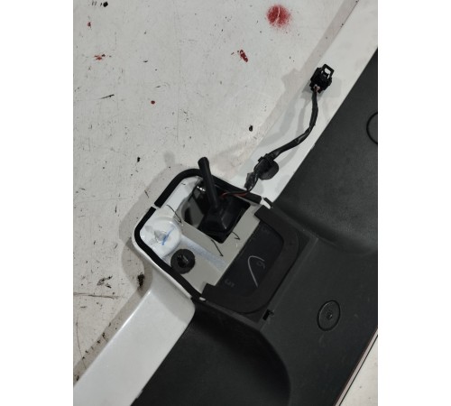 Спойлер крышки багажника